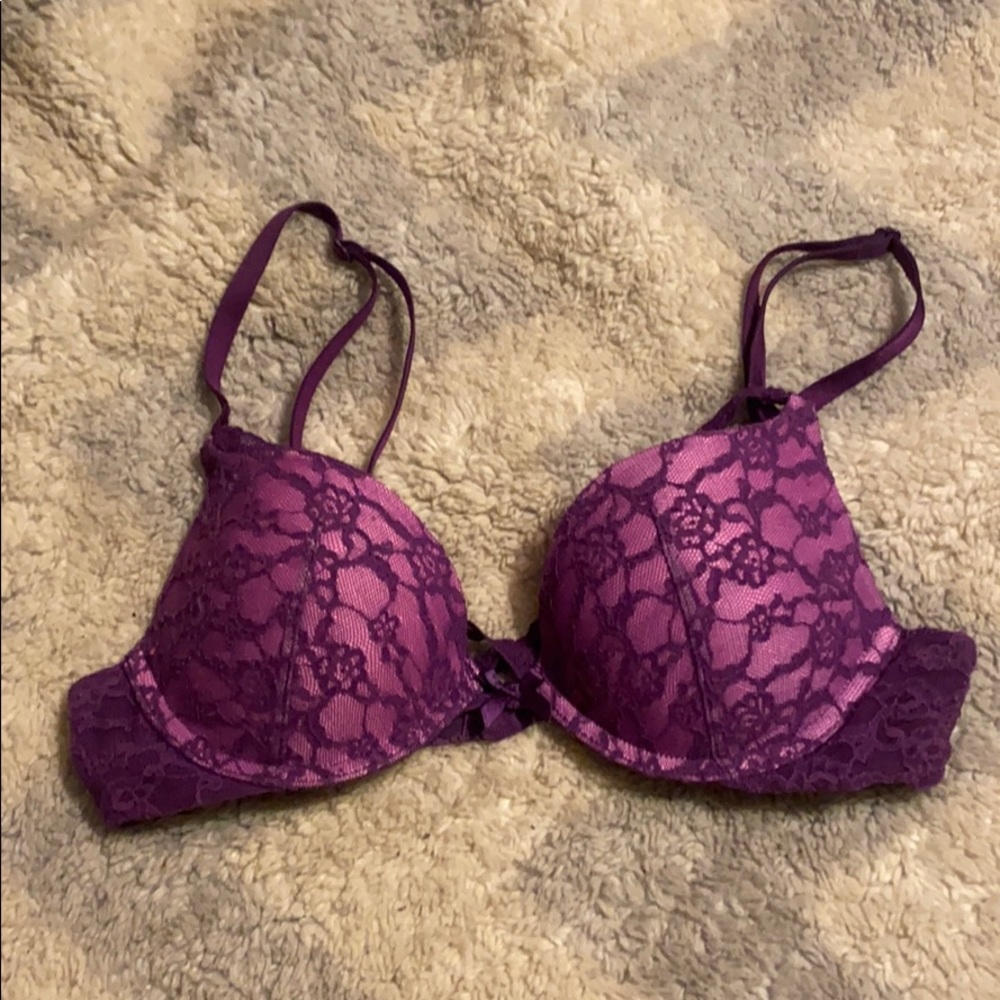 Victoria’s Secret Lace Push Up Bra 32B
